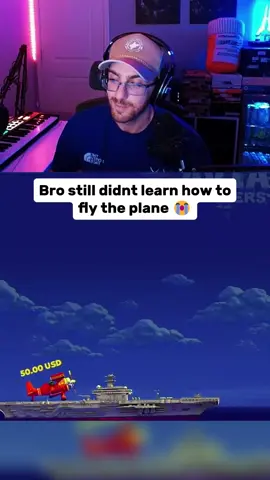 Bro still didnt learn how to fly the plane 😭 #kickstreaming #streamer 