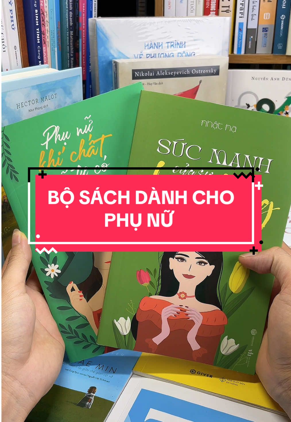 Sức Mạnh Của Sự Dịu Dàng + Phụ Nữ Khí Chất Sẽ Tự Có Hào Quang – Bí Mật Để Mỗi Phụ Nữ Trở Thành Phiên Bản Tỏa Sáng Rạng Rỡ! Bạn không cần phải gồng lên để mạnh mẽ, cũng không cần nổi loạn để gây ấn tượng. Chỉ cần thấu hiểu chính mình và biết cách lặng lẽ tỏa sáng, bạn đã là một người phụ nữ cuốn hút. “Sức Mạnh Của Sự Dịu Dàng” giúp bạn thấu hiểu sức mạnh nội tâm, chữa lành cảm xúc và học cách yêu thương bản thân theo cách sâu sắc, dịu dàng nhất. “Phụ Nữ Khí Chất Sẽ Tự Có Hào Quang” truyền cảm hứng để bạn tự tin hơn, sống đúng với giá trị bản thân – bởi khí chất không đến từ vẻ ngoài, mà từ sự trưởng thành và trải nghiệm. Bộ đôi này dành riêng cho những người phụ nữ muốn sống sâu sắc, điềm tĩnh mà vẫn rực rỡ. Mua ngay – để trở thành người phụ nữ không cần nói cũng khiến thế giới ngoái nhìn.#tiemsachbinhyen #sach #sachhay #BookTok #reading #sucmanhcuasudiudang #phunukhichat #phunukhichatsetucohaoquang 
