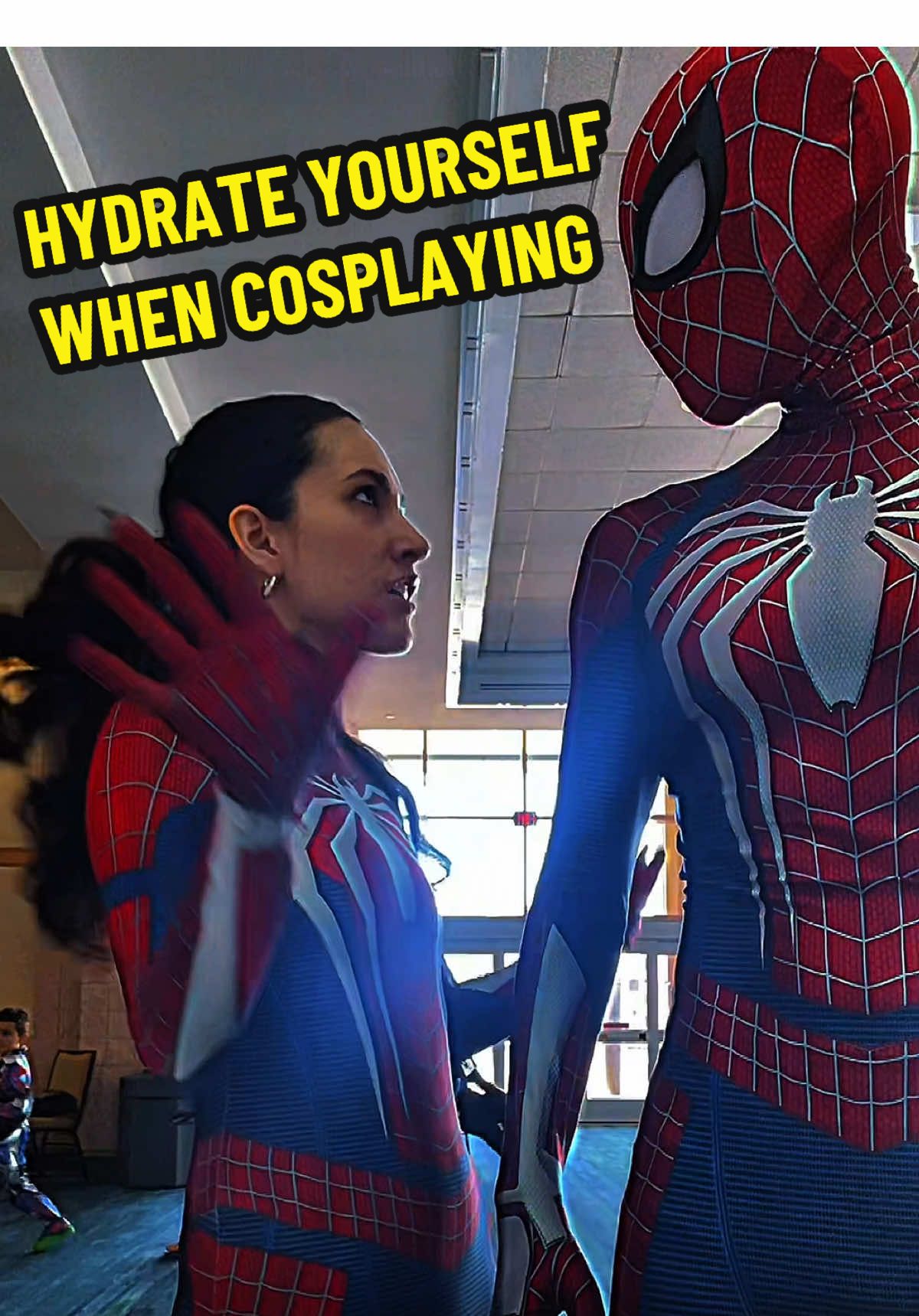 Just to reassure with y’all, I always make sure to hydrate myself before going to a convention. 😁😁 & @Gabby would be sure that I have ate and drank something before a convention 🤣 #spiderman #spidermancosplay #spiderwoman #cosplay #cosplayer 