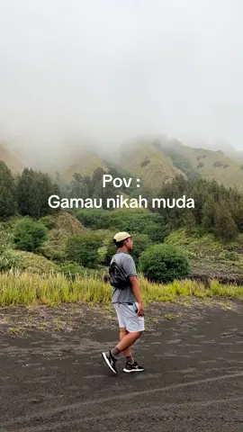 Belum ketemu jodohnya aja atau gaada yang mau diajak nikah hehehe