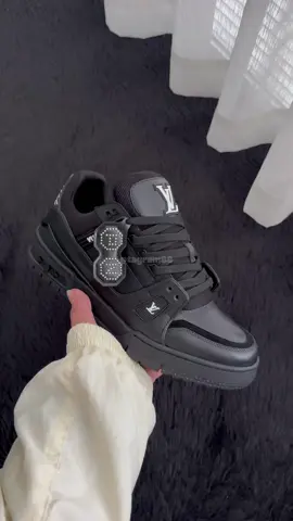 🖤🥷🏿#nigo #lvtrainers #lvtrainers  #fashion #menfashion #luxuryshoes #sneakers  #usa_tiktok 