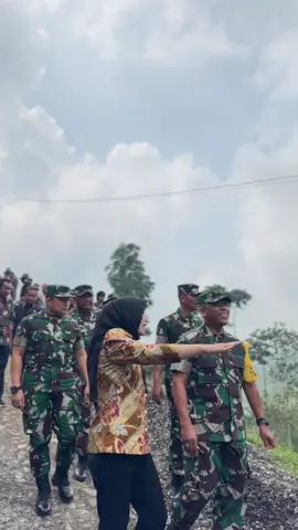 Tentara Membangun Desa 🔥🔥🔥 #tmmd #tentara #nadiamuna #temanggung #temanggung24jam #temanggunghits #peyektv #banaran #tembara #tembaraktemanggung 