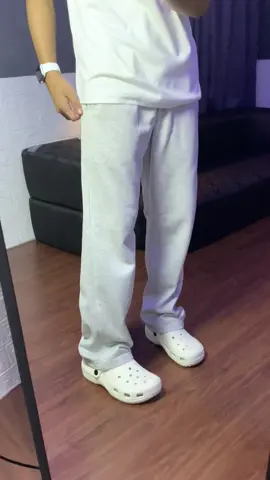 asli ni sweatpants cakep banget woi🔥 #sweatpants #sweatpantsoutfit #celanasweatpants #loosepants #outfitideas 