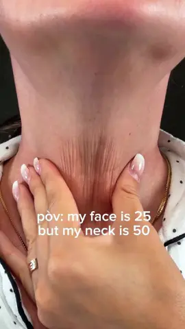 collagen mask that is super thoughtful they did not forget about your neck!!jm-11 #fyp#exh#trending #neck #neckmask#neckpatches #glassskin #teckneck#swanneck#gobble #turkeyneck 