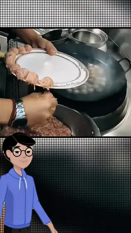 Astuce : Ces techniques de cuisine simples vont te faire gagner du temps et de l’énergie en cuisine ! 🍳🧠  Faire des boulettes parfaites, verser sans éclabousser, éviter que l’eau déborde Tu vas tout vouloir essayer ! 🔪🥄🥢  #astuces #cuisine #hacks #pratique #tiktokfrance🇫🇷 