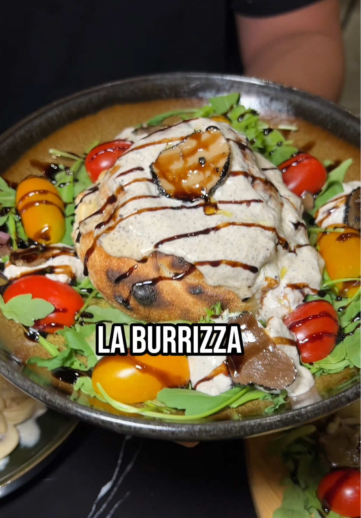 Manger Italien Halal & Sans Alcool sur les Champs-Elysées 😍 💎 -20% sur ton addition (Hors formule & Boisson) en présentant cette vidéo au restaurant 🔥 (Date limite: 19 août 2025) Les Têtes Brûlées 📍1 bis Rue Jean Mermoz, 75008 Paris #restaurant #italien #halal #food #champselysees #paris