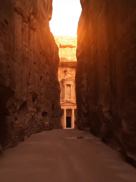 #Petra #Jordan #ASMR #DroneVideo #Travel #Wanderlust #AncientWorlds #GoldenHour #WorldHeritage #Cinematic #ペトラ #ヨルダン #絶景 #ドローン #旅行 #世界遺産 #秘境 #ASMR #癒し #古代遺跡