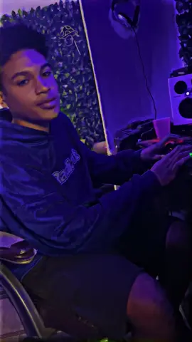 ..VIBE….MUSIC….STUDIO….🎶……DAINO….VINANDA💻… #100k #singeliworldwide🌍 #trending #goviral #tiktokviral #VIBErecord #HASHTAGdainominoma💎 @DAINO…FUN..PAGE…💎… @liih 32 