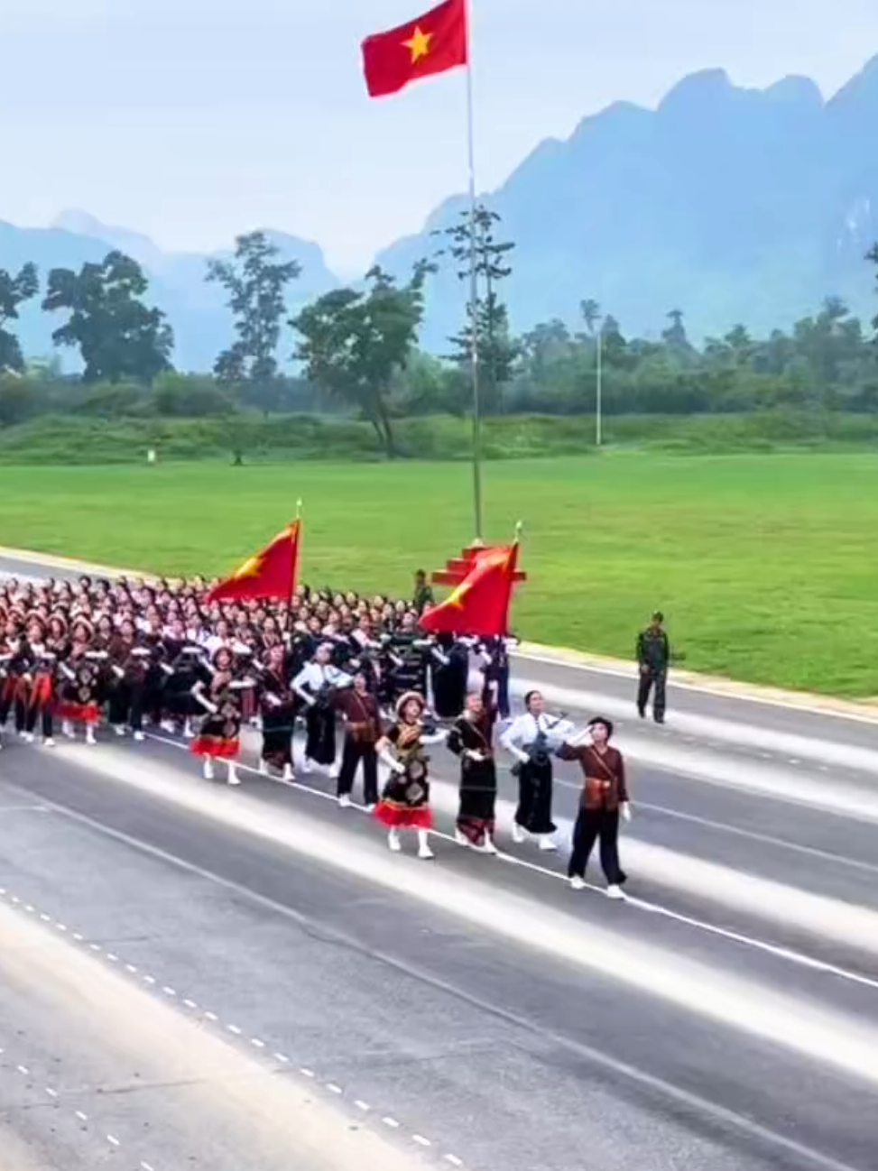 #CapCut Khối 54 dân tộc A80 #qdndvn #vietnam #quandoinhandanvietnam #congsando #dieubinh #dieuhanh #a80 #80namquockhanh #tonghopluyen #54dantoc 