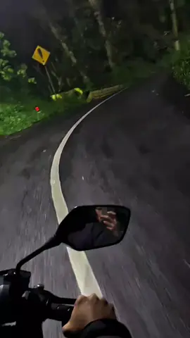 Mentahan video motoran malam hari lewat cangar,,  cangar night mode,,  Ambil aja buat prank story,,  VT uyapp #mentahan #mentahanvideo #videoviral #videomentahan #cangar #modemalam #nightmode #motoran #malamhari #jalanjalan #pacet #mojokerto24jam 