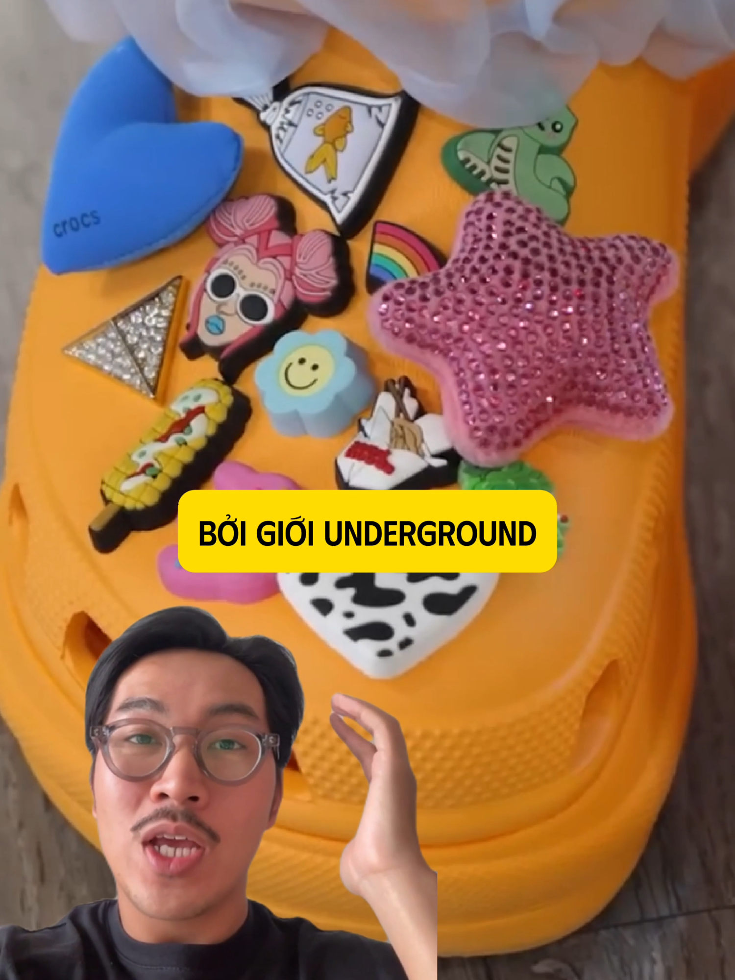 Bài học kinh doanh bất ngờ từ dép Crocs