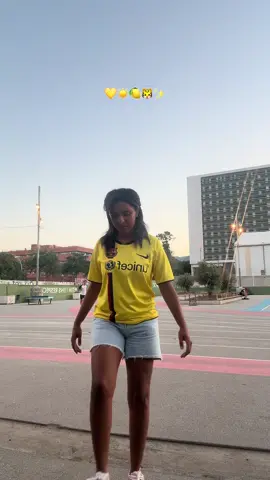 y’en a ils ont l’objectif de fonder une famille et moi c’est de faire + de 10 jongles .. #football #barçaontiktok #footballtogether #footballgirl 
