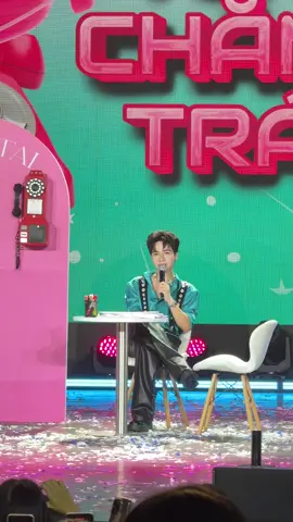 Tổng tài có bao giờ giận dỗi ai ảnh chỉ ghim thôi 🤭🤭🤭#QuangHungMasterD #quanghungmasterdfmtlongchau #tiemchunglongchau 