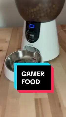 This might be my best idea ever. @Danny Bartok #gamerfood #food #eat #eating #eats #gamerfoods #microcenter 
