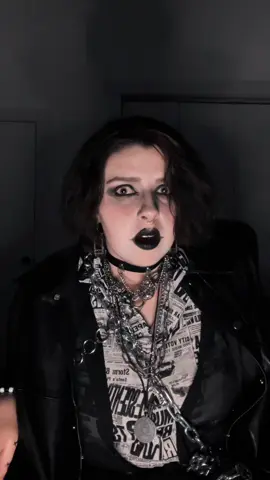 Bringing back my old HC of Gerry trying to make Mike chill the fuck out during a thunderstorm by letting him yap about the Vast. I made a video of Mike’s side back during the first time I cosplayed him and it still brings me so much joy. They make me unwell.  #tma #themagnusarchives #gerrykeay #gerardkeay #starr_meadow 