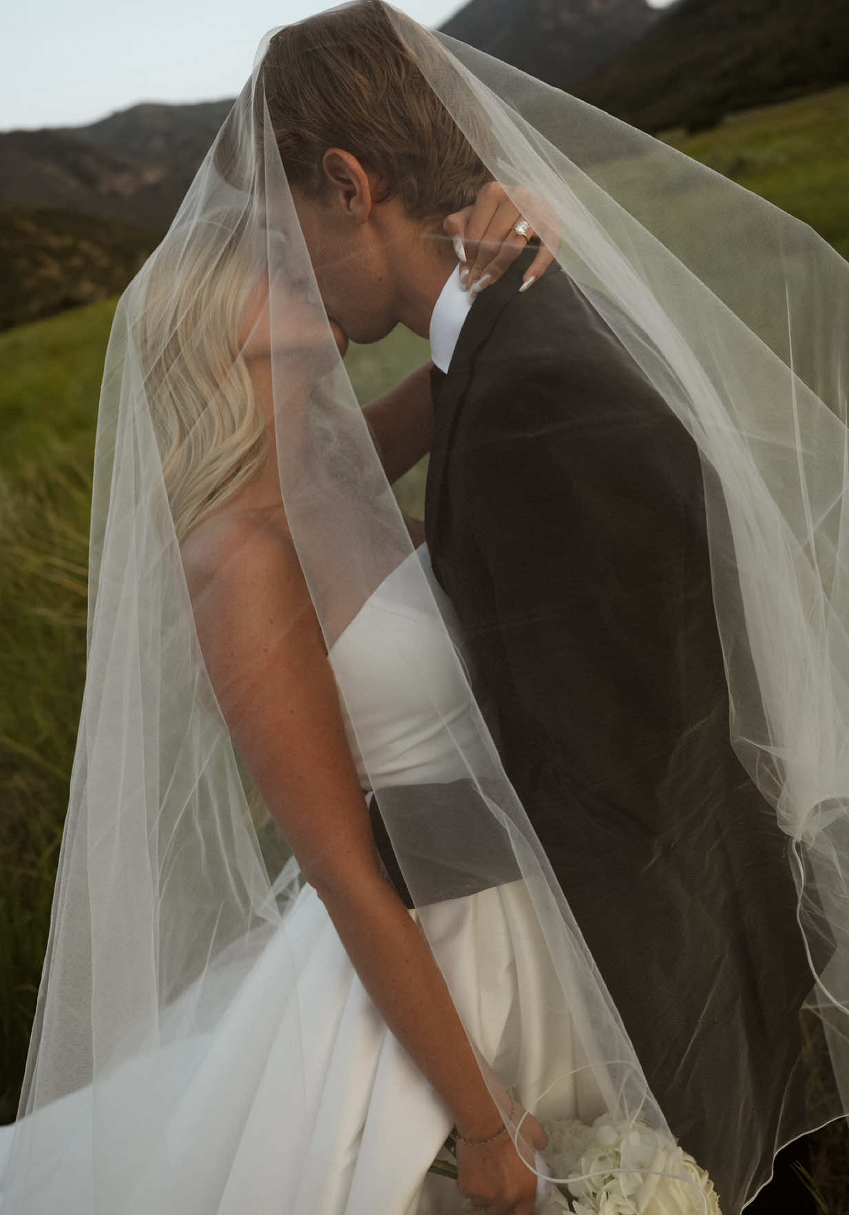 MARRIED MY HIGHSCHOOL SWEETHEART 🖤 @Darling Digitals #married #bride #2025bride #wedding 