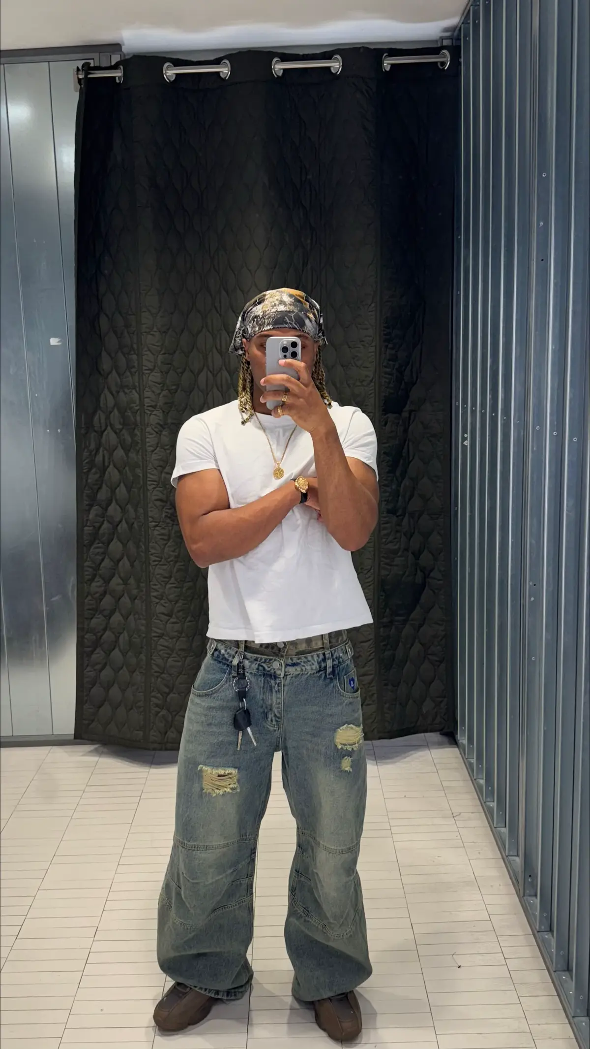 #fashion #fashiontiktok #fyp #streetwear #explore #viral #gold #asethetic #grillz 
