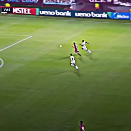 Luiz Gustavo é o melhor zagueiro do Vasco 💢
