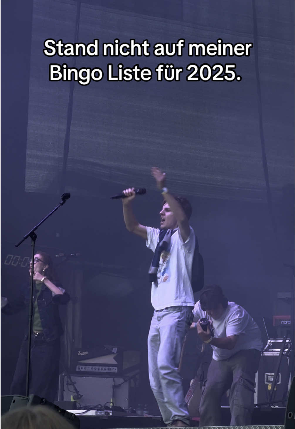 Woche vorher schon bei @Ski Aggu in Berlin gesehen 🐥 @Levi Penell #levi #levipenell #silberfische #skiaggu #selma #openair #potsdam #waschhaus #indie #fritz #ennio #zartmann #jassin #blonde #paulacarolina #kippe #taumichauf #viralvideos #fyyy #fürdich 