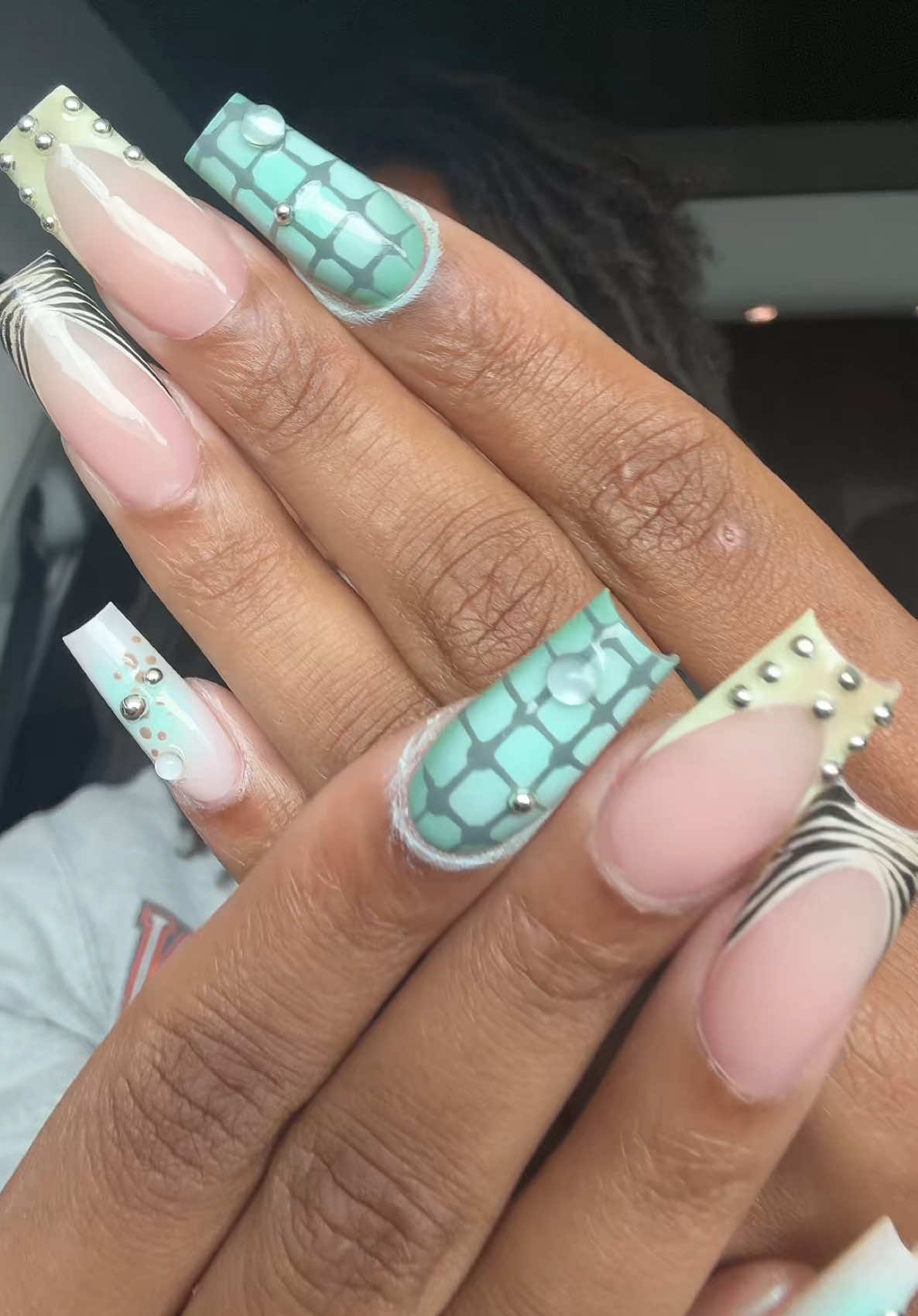 She ate this up 🤏🏽🔥 @Stephanie🤍 #nailinspo #nailtransition 