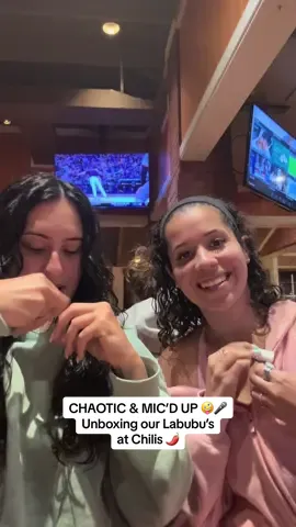 Just two girls + Chili’s + Big Into Energy Labubu Unboxing = Chaos 👹✨🌶️ @tori @Chili’s Grill & Bar  #Labubu #Unboxing #blindbox #chilis 