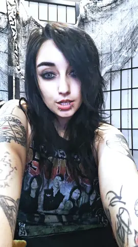 I hate my drafts. I gotta redo them #drafts #insomnia #tired #gothvibes #spooky #alternative 