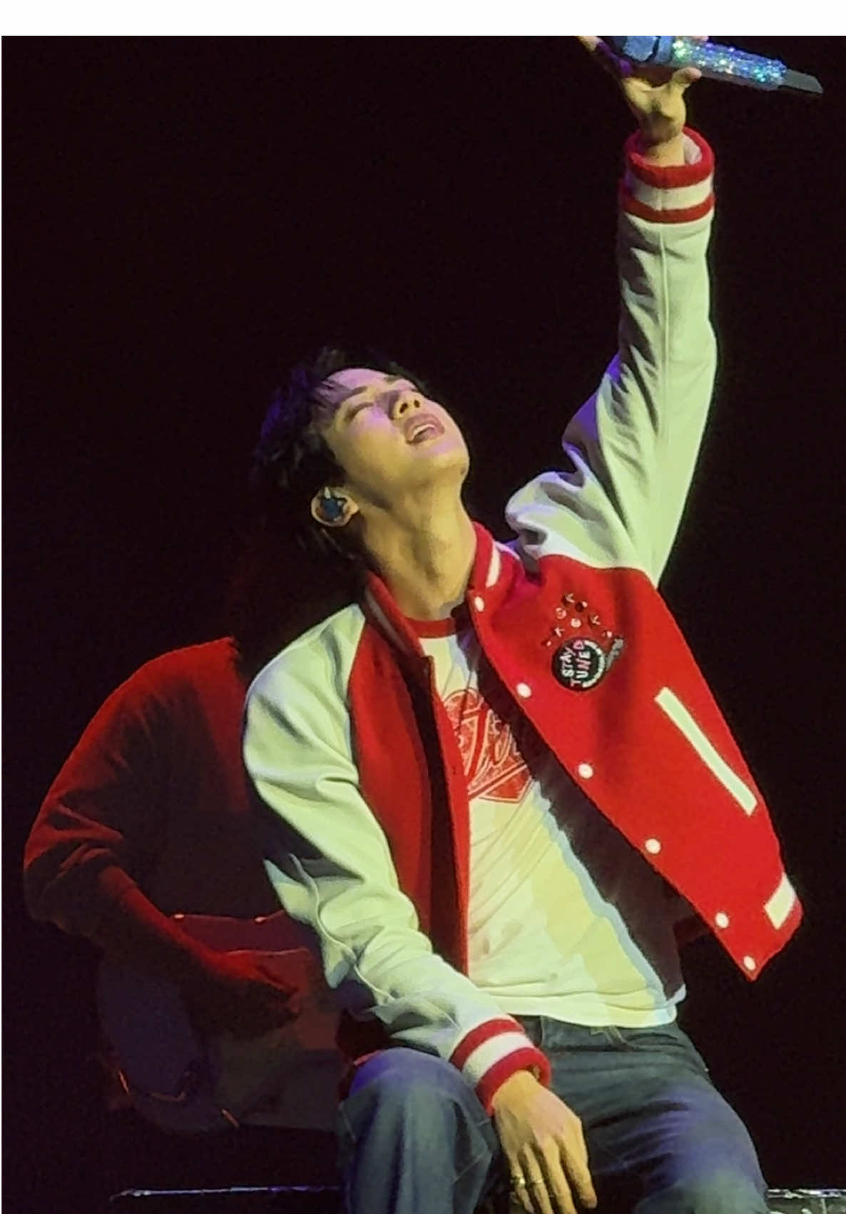 London 💜’s you #TheO2 #Jin #TheO2London 