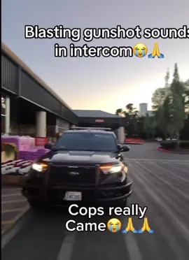 Blasting gunshot sounds on the intercom😂💀#fyp #viral #viralvideo #raybanmeta #prank #funny #rage #ragebait #meta #metaglasses 