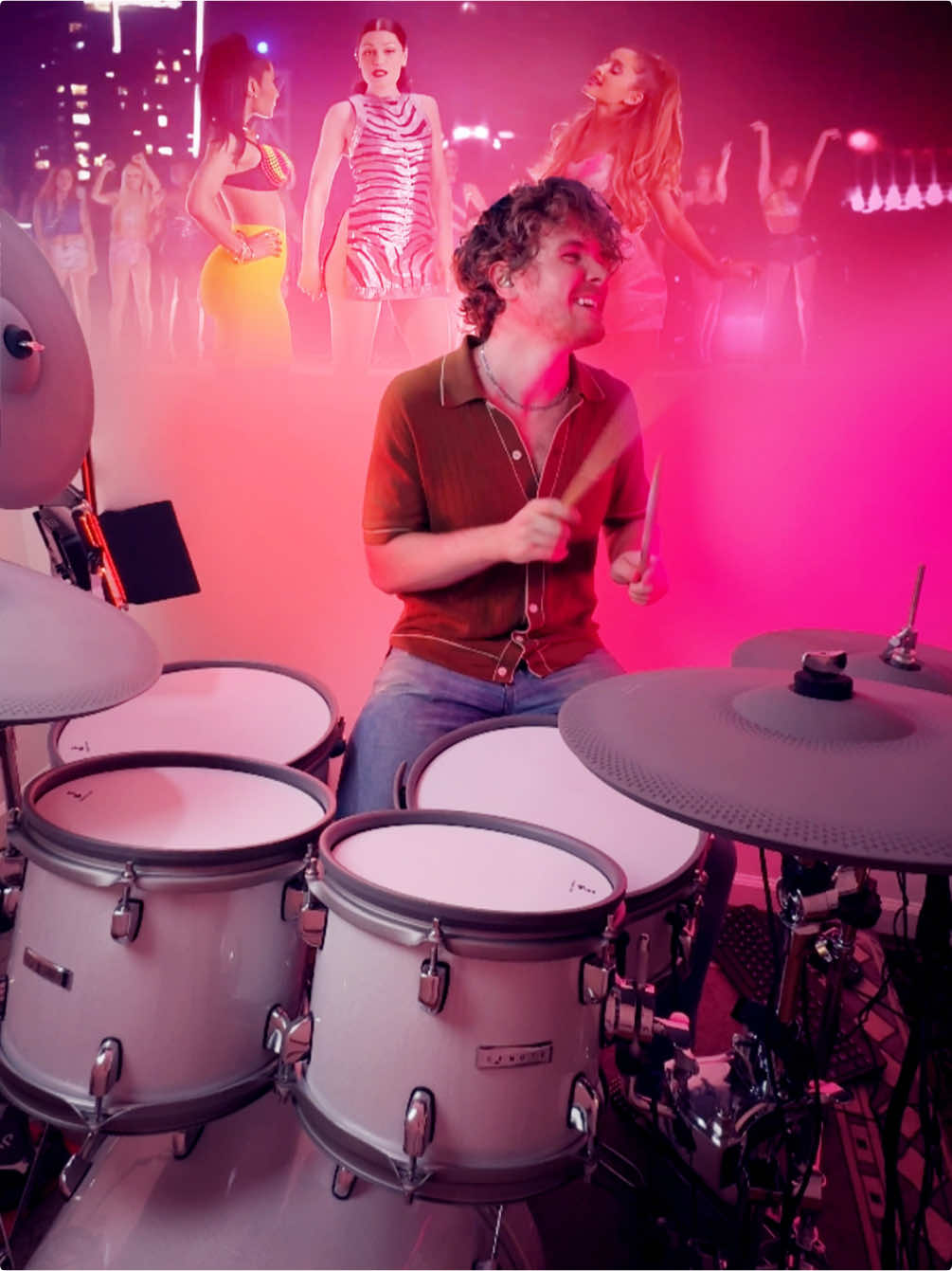 #gospel #gospelmusic #mashup #praisemusic #drummer #drumming #drums #drummashup #arianagrande #nickiminaj #jessiej #bangbang #2010smusic #2010snostalgia 