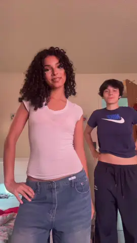 Yes I have to tie my shirts,try having no waist 🤓😛@Crazed #Summer #fashion #natalieinspos #nyc #influencer #Vlog #foryou #real #challenge #curlyhair #dance 