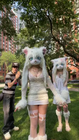 Guess who we ran into :o @bladeefan69 @glitter #bladee #furry #chicago #realitysurf 