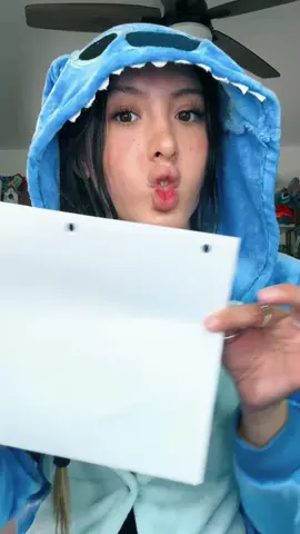 She can do magic 🪄 #liloandstitch #magictrick #stitchgirl 