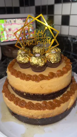 Cake 🎂 #caketopper #caketoppers #chocoflan #chocoflancake #cake #cakedecorating #homemade #hechoencasa #tiktokshopbacktoschool 