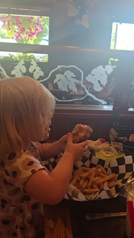 Another perfect day with the people I love the most  August 5th 2025 lunchtime #cancersucks ##familytime #fuckcancer #FoodTok #cancer #foodtok #thankful #babysis #terminal 