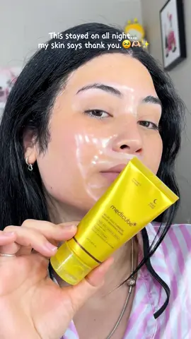 El brillo que te deja esta mascarilla después de quitártela es súper satisfactorio tanto así que mejor ni me maquillo para mantener el glow 🥴❤️🫶🏻