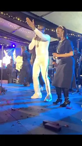 Amai Grace Mugabe 👌🏾👌🏾👌🏾: #zvoboksmedia #zimtiktok #zvoboks Jah Prayza Sulu Chimbetu