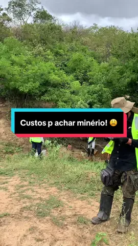 Achar ouro e diamante todo mundo quer, mas e gastar milhares e milhões de reais num risco absurdo de dar tudo errado? 😩 . Se liga em alguns custos médios de serviços muito comuns em pesquisas minerais! ⚒️ . #mineração #minerio #geologia #pesquisamineral #garimpo #pedras #curioso 