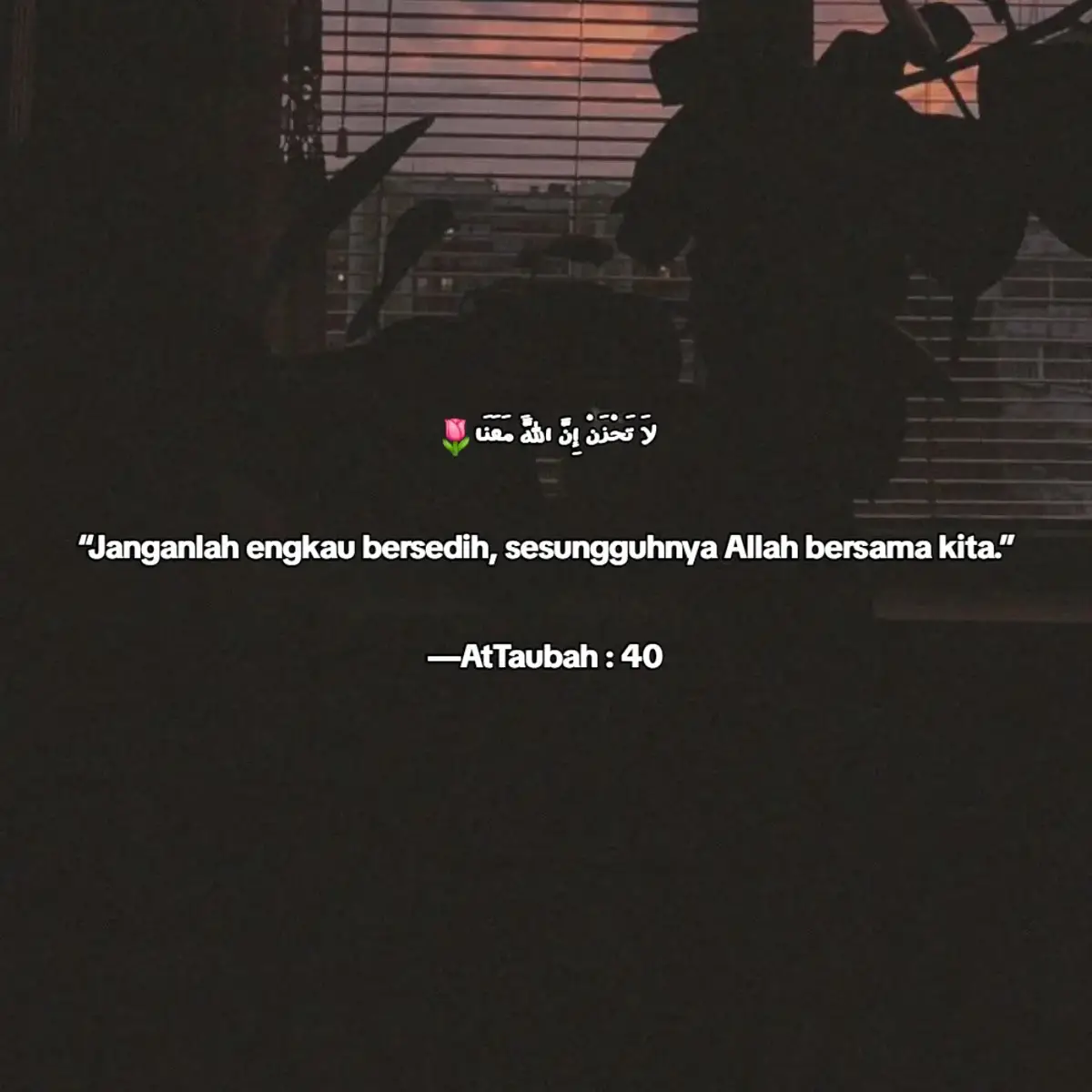 Kita tak pernah benar-benar sendiri sekalipun kita sedang berada di belahan dunia yang tak ada satupun orang mengenal kita. Kita akan selalu memiliki tempat untuk pulang. Berkeluh kesah, tetap ada yang mendengar. Rindu, tetap ada tempat bercerita. Memberikan kita rasa aman dan merasa cukup.  Allah, tiada yang cintanya sebesar cinta Allah kepada kita. Tidak ada kasih sayang yang lebih luas dari kasih sayang Allah kepada kita. Kita tak pernah benar-benar sendirian. Tidak pernah!