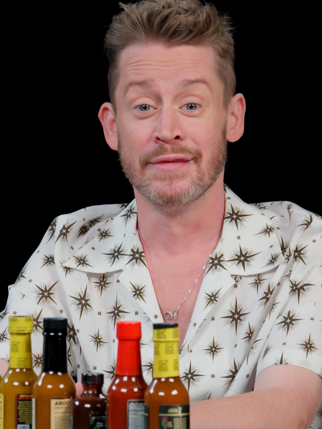 & now a special announcement from this week's guest on #hotones , macaulay culkin 👀 #macaulayculkin