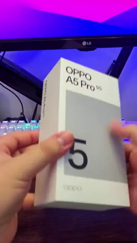 O OPPO A5 Pro já sai da caixa pronto para enfrentar o mundão. Com ele não tem tempo ruim e o touch funciona até se você estiver usando luva. Perfeito pra galera da 🛵. Corra e garanta o seu, no link da bio! #OPPOBrasil #OPPO #OPPOA5Pro
