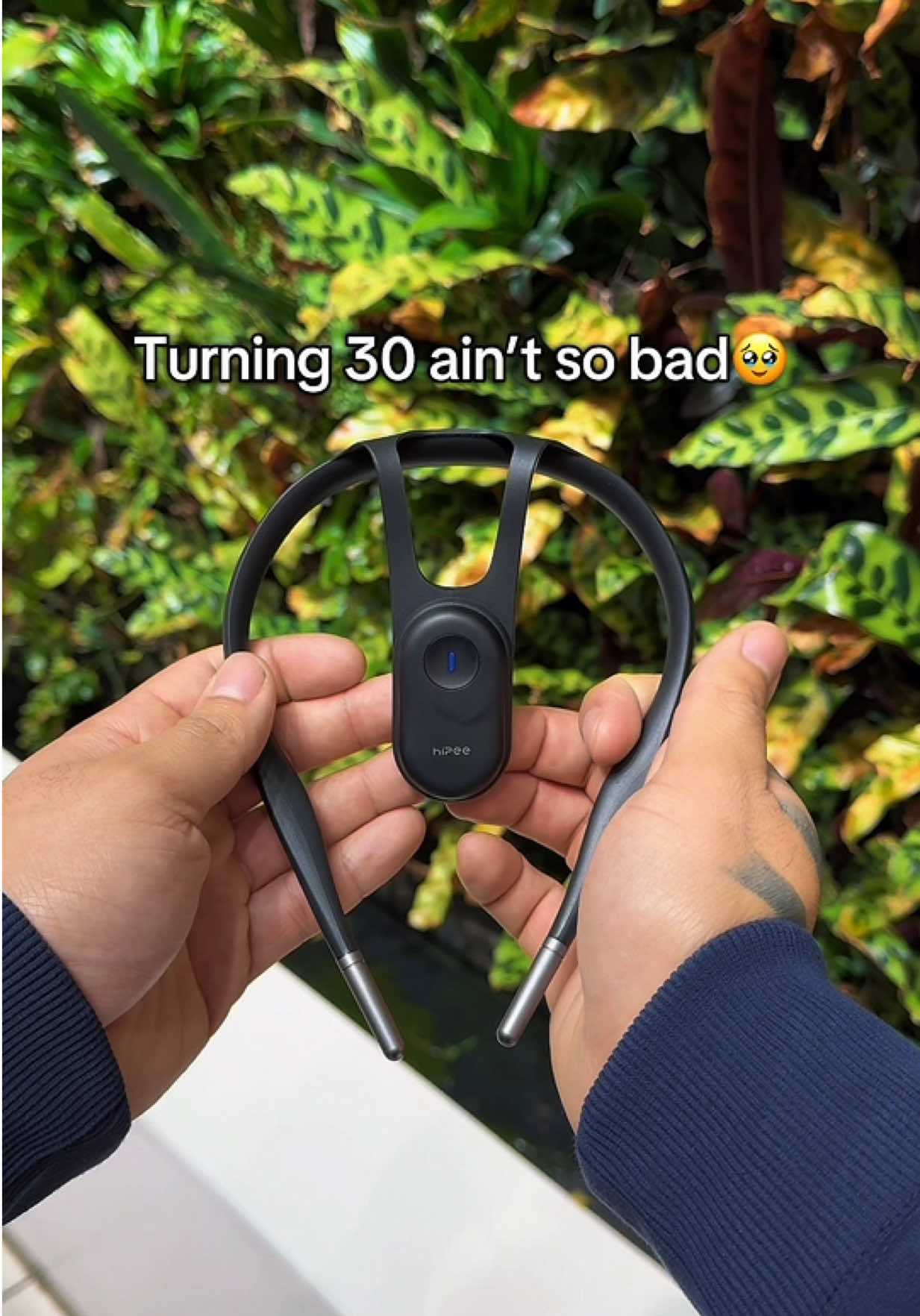 30 hit and your posture started screaming at you.  But you got this smart posture corrector and it changed everything.  ❤️#creatorsearchinsights #posture #posturefix #backpain #SelfCare