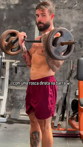 👉 Siga @airtonmontee para mais conteúdos!  Vai treinar bíceps hoje? Então anota aí! 👇 🔹 Rosca Direta Barra W – boa distribuição de estímulos entre as duas cabeças do bíceps. 🔹 Rosca no Banco 45° – maior ênfase na cabeça longa do bíceps. 🔹 Rosca Scott – maior ênfase na cabeça curta do bíceps. 🔹 Rosca Martelo com Halteres – ênfase no braquial e braquiorradial. ⚠️ Quer um bíceps mais completo e volumoso? Varie os estímulos e não fique só na rosca direta! Agora compartilha esse conteúdo com seu parceiro de treino e não esquece de seguir meu perfil!  . . . #treinodebiceps #biceps #treino #treinodebraço #musculação #academia #dicadetreino #dicasfitness #hipertrofia 
