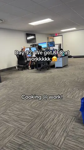 I love it, I love it… yes I loveeee it!! #cooking #chicken #sandwich #coworkers #food #EasyRecipe #series 