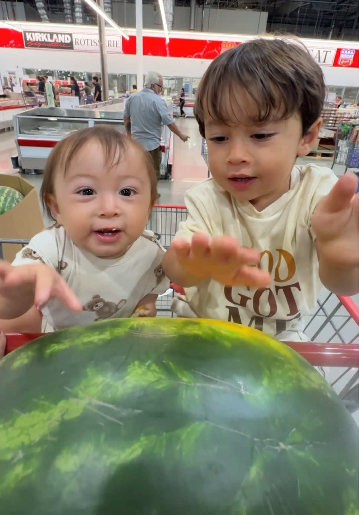 come shop with us at costco as young parents with 2under3 🥹🤍 @Costco Wholesale @Costco TikTok @Jarritos #youngparents #groceryshop #groceryhaul #family #fyp 