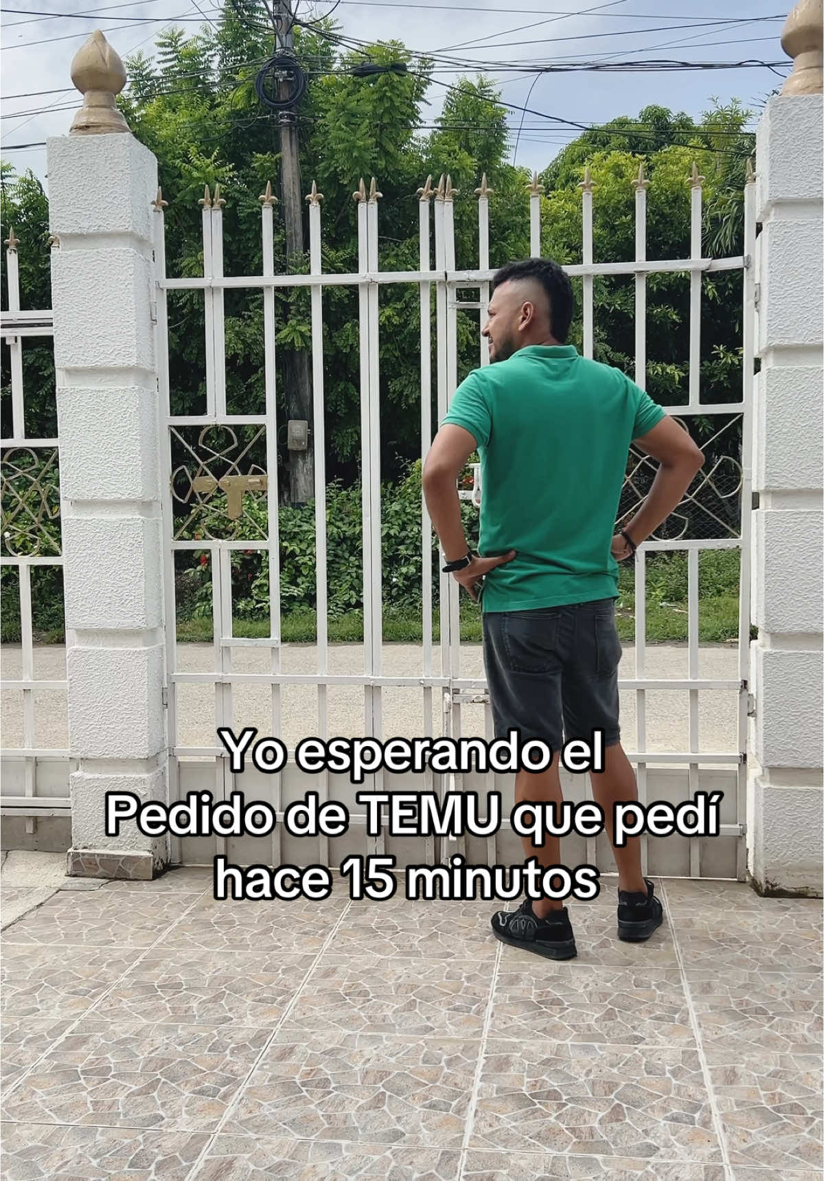 Yo esperando el pedido de temu  - #temu #aliexpress 