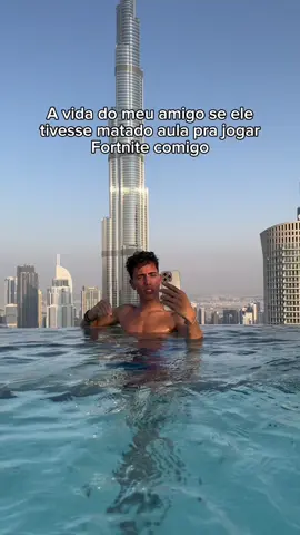 Preferiu estudar pra prova… 🤣