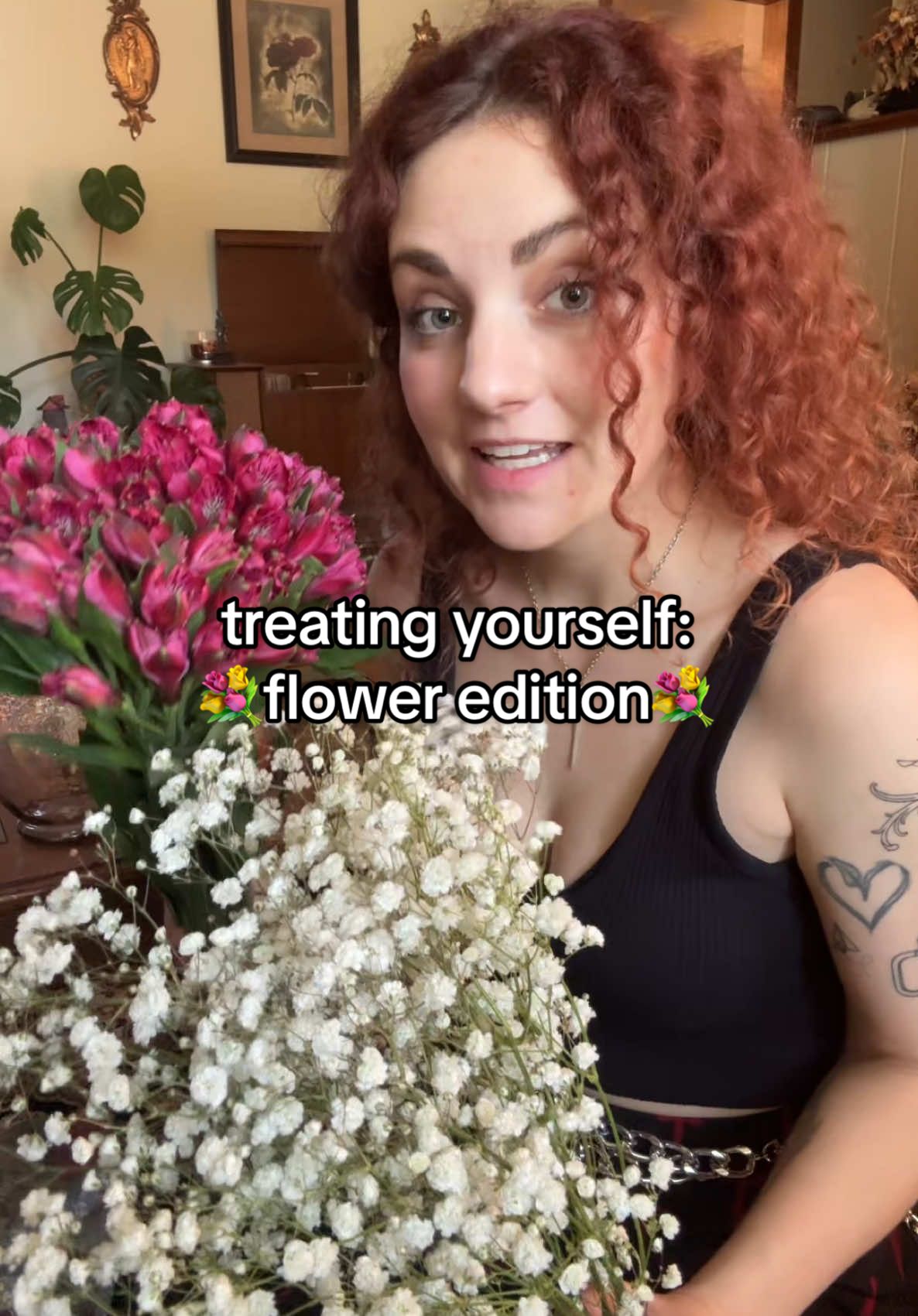 This is your sign to go buy yourself some flowers today 😌💐 #treatyourself #flowers #Vlog 