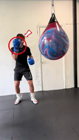 Visual feint - the brain takes 200ms to react, a clean punch lands in 150ms. Great fighters don’t just throw punches, they manipulate reactions🧠 So how do you avoid getting setup? Comment your thoughts🎯 #boxing #setup #brain #reactiontime #theerainers 