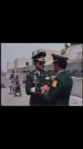 Una leyenda como pocos🦅 El General Palmerin en una graduación del colegio militar años 90.  Créditos a:@Joy S Sandoval  #colegiomilitar #defensa #graduacion #ejercitomexicano🇲🇽 #generaldebrigada 