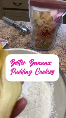 Real bananas. No pudding mix. Just pure banana pudding bliss 🍌🍪 These thick, soft, Better Banana Pudding Cookies are stuffed with flavor and drizzled to perfection. They sell fast — and they should. 😍 📍Baked fresh. Made with love. 🎯 Tag someone who needs one of these. #BananaPuddingCookies #BetterButterCookieCo #RealBananasOnly #ThickAndSoft #CookieCraving #BakedNotFaked #SouthernSweets 